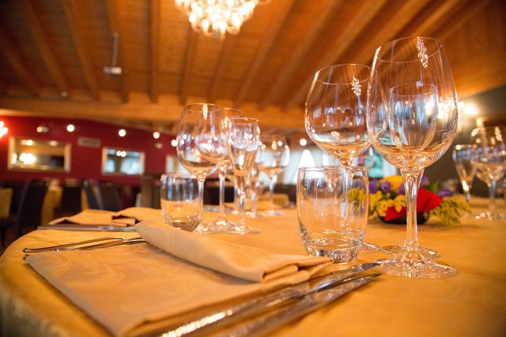 Hotel San Martino Darfo Boario Terme Bagian luar foto