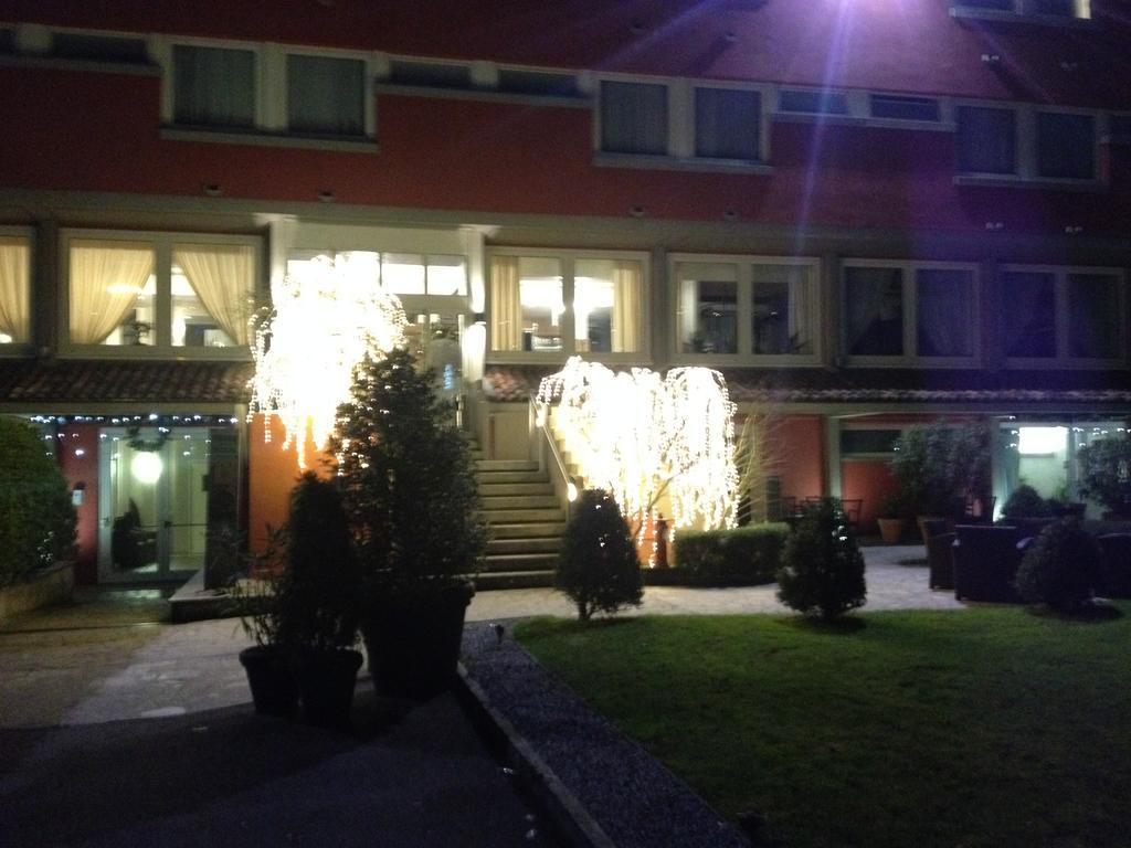 Hotel San Martino Darfo Boario Terme Bagian luar foto
