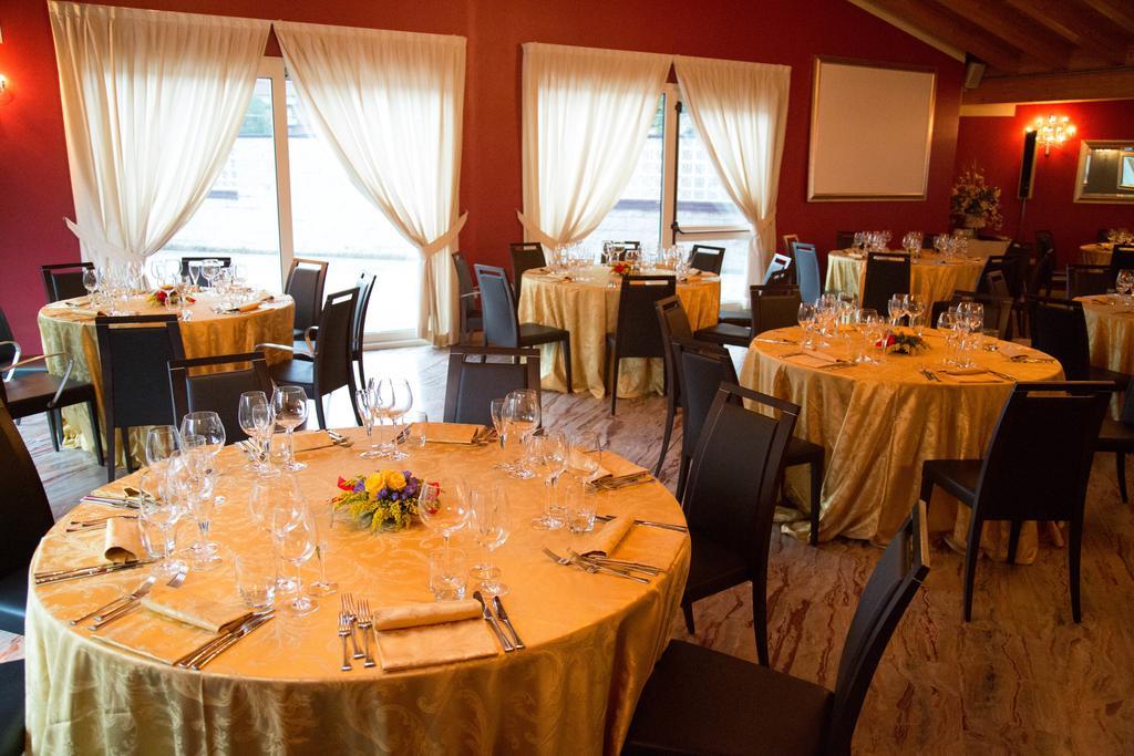 Hotel San Martino Darfo Boario Terme Bagian luar foto