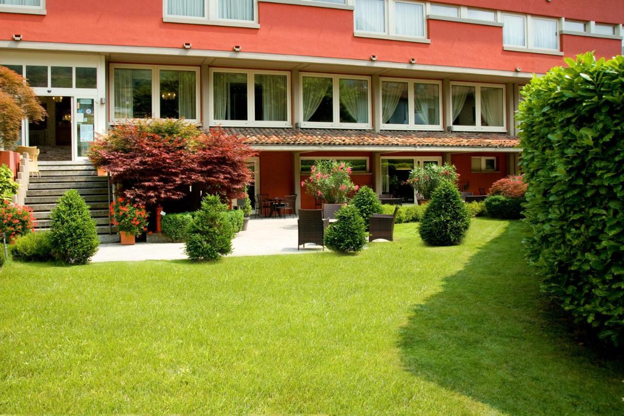 Hotel San Martino Darfo Boario Terme Bagian luar foto