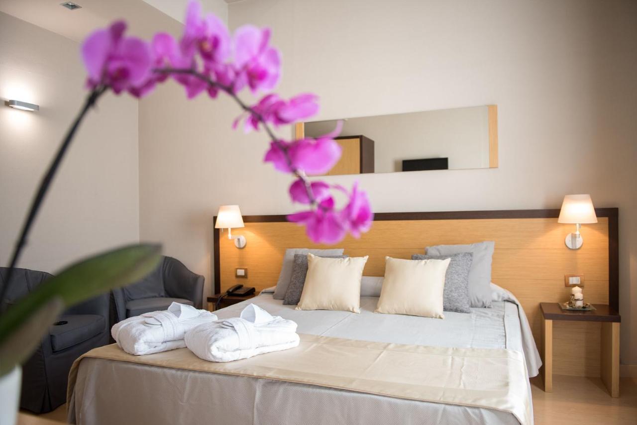 Hotel San Martino Darfo Boario Terme Bagian luar foto