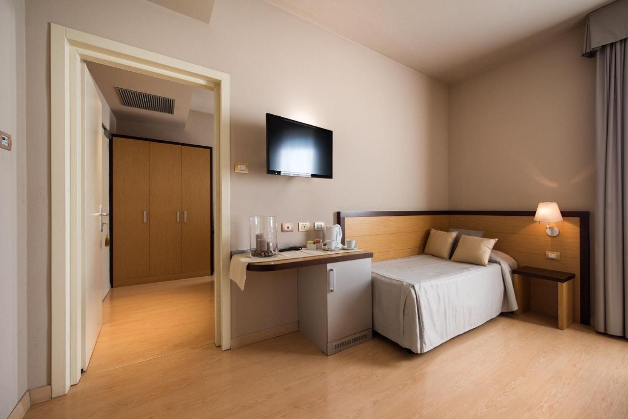 Hotel San Martino Darfo Boario Terme Bagian luar foto